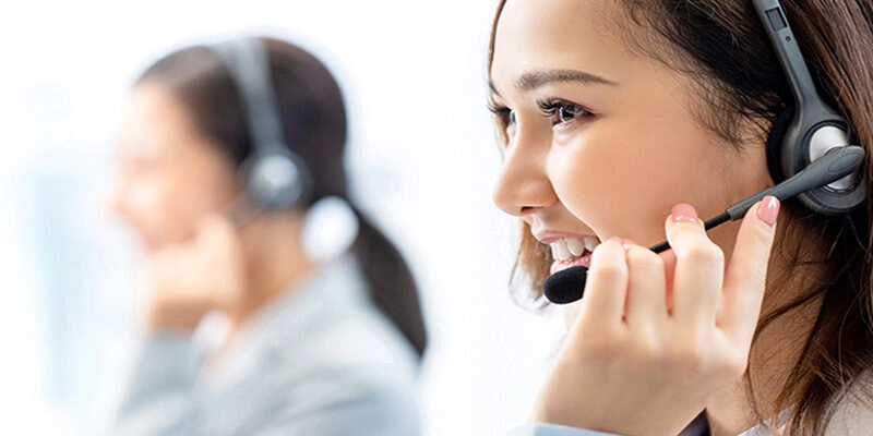 Hỗ trợ khách hàng hoạt động 24/7 qua live chat, Zalo và hotline